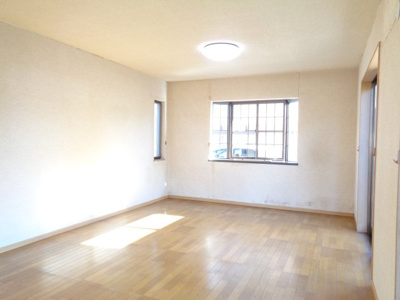 【居間・リビング】 | 津市河辺町 | ＬＤＫ