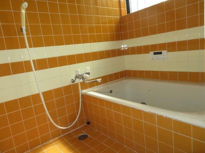 南斎院　戸建の浴室