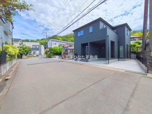 祝　成約済み　八王子市　中野山王　新築戸建て　５期の前面道路含む現地写真|～仲介手数料無料☆八王子ひなた不動産～　八王子市中野山王　新築戸建