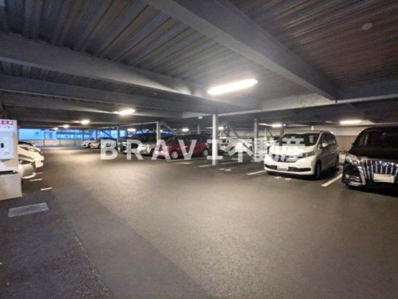 ファインシティ大阪城公園 BRAVI不動産の駐車場|おしゃれなリビングです