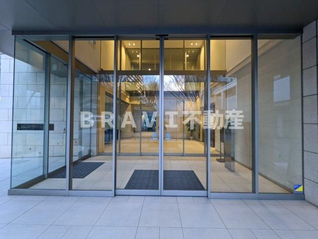 ファインシティ大阪城公園 BRAVI不動産のエントランス|清潔なエントランスです
