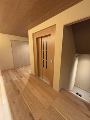 【その他】 | 梶尾町温泉団地内、サウナ付き住宅 | 室内にはエレベーターを設置しています