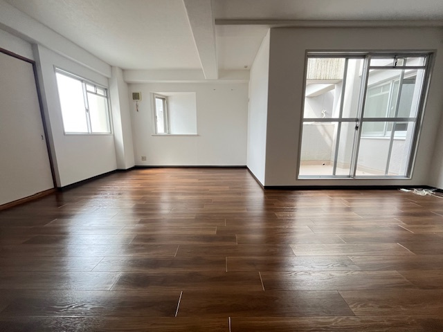 サンロード汐の宮の居間・リビング