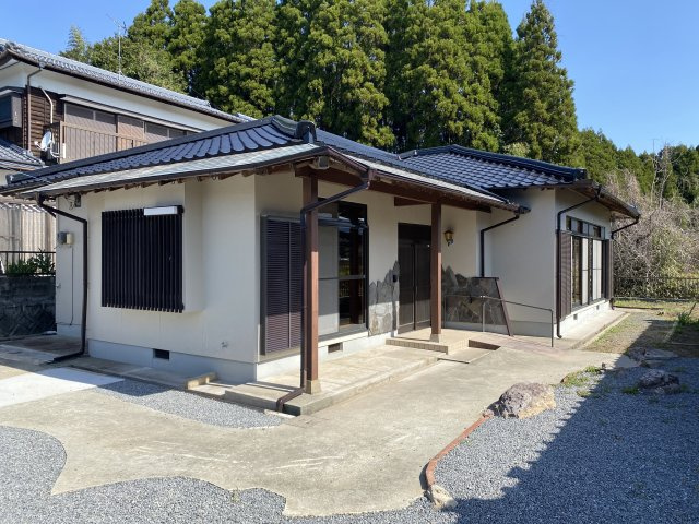 【外観】 | 山鹿市城 | ☆2025年3月末リフォーム完了！☆駐車場拡張により車3台駐車可能！☆