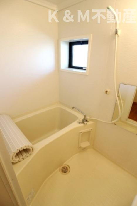 セレニティーホームズCの浴室|お風呂で日々の疲れを落としましょう