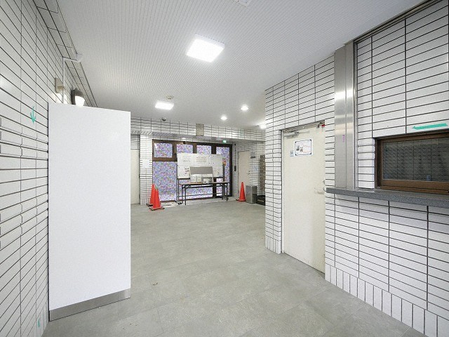 JMRレジデンス新大阪のエントランス