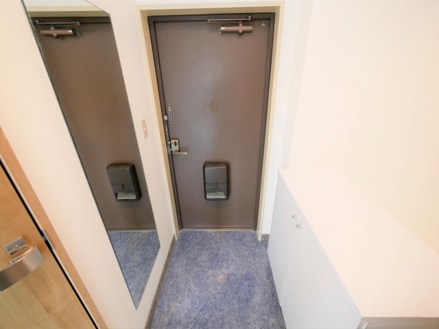 JMRレジデンス新大阪の玄関