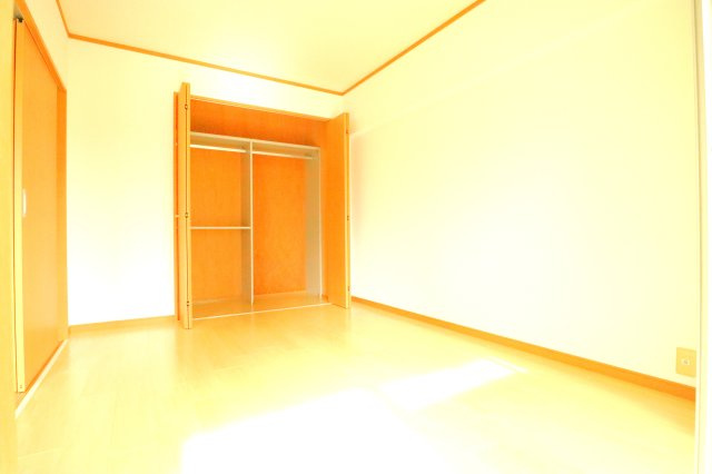 浜町マンションの洋室