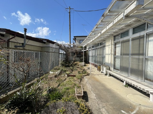 須賀川市池ノ下町の庭