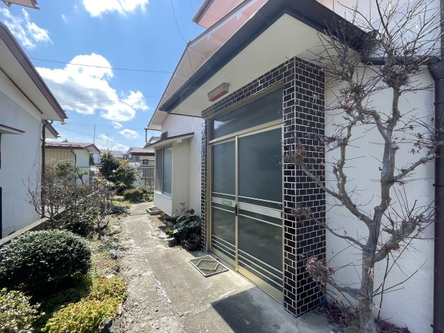 須賀川市池ノ下町の玄関