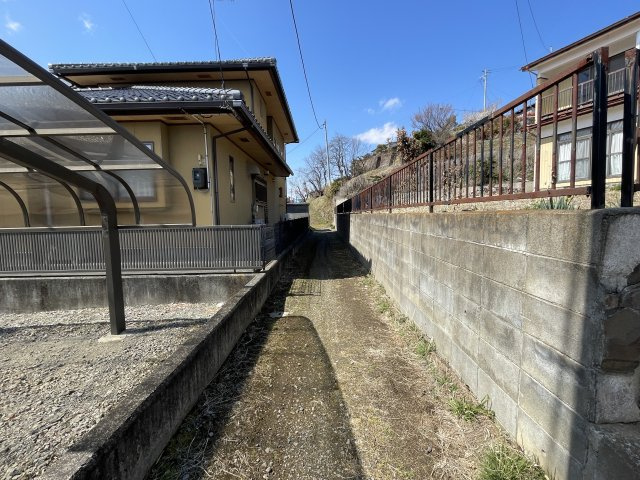 須賀川市池ノ下町の前面道路含む現地写真