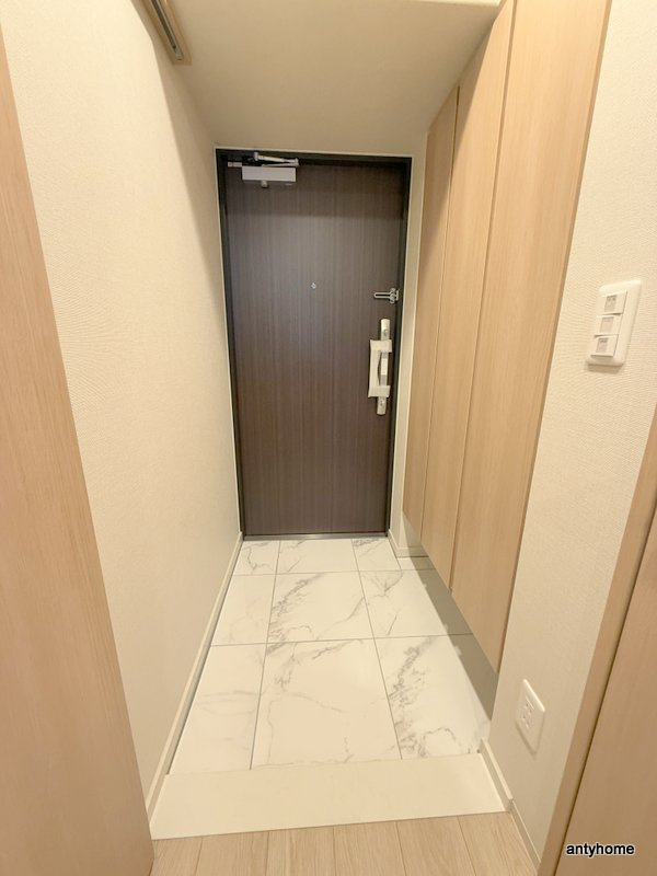 リビオメゾン新大阪　仲介手数料無料の玄関