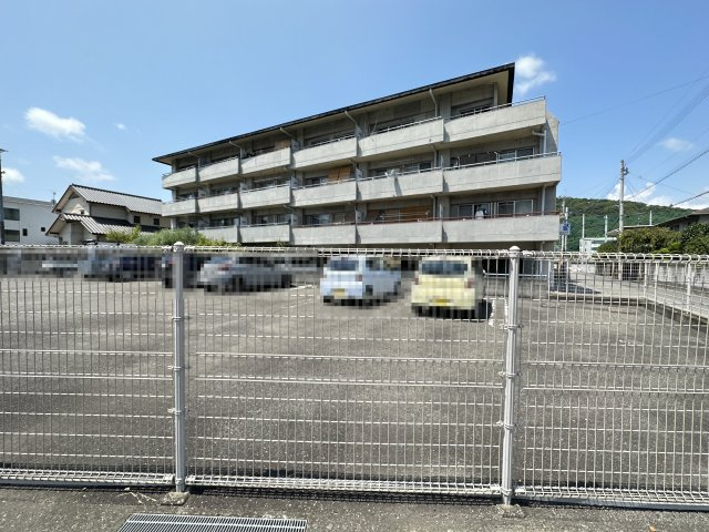 汐江ハイツの外観