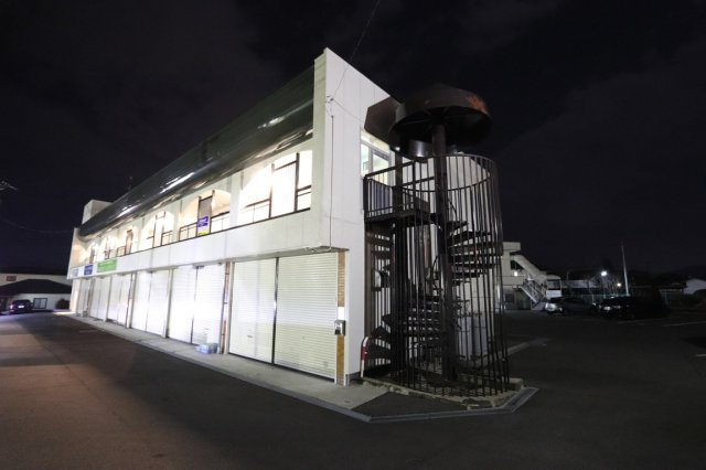 小口ビルの外観