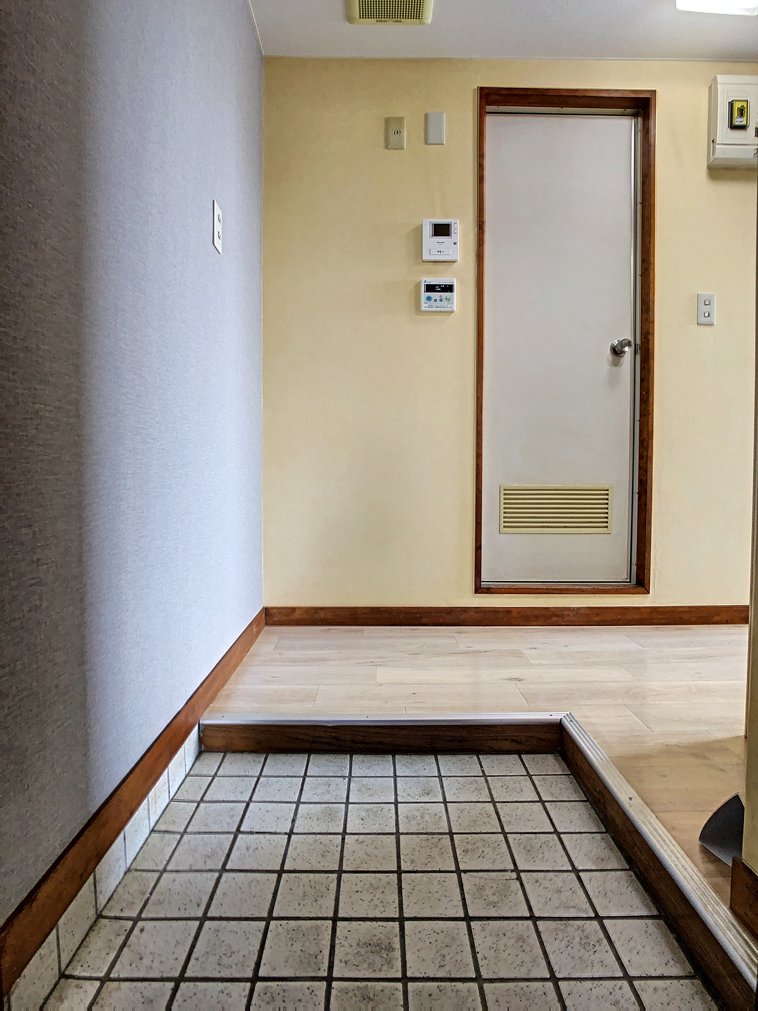 ピーコックマンション301