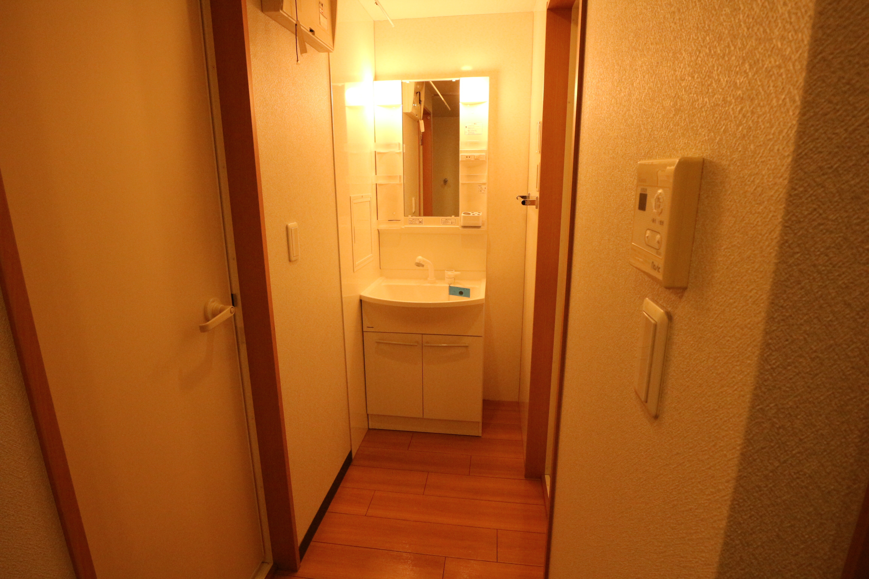 フロンティアU