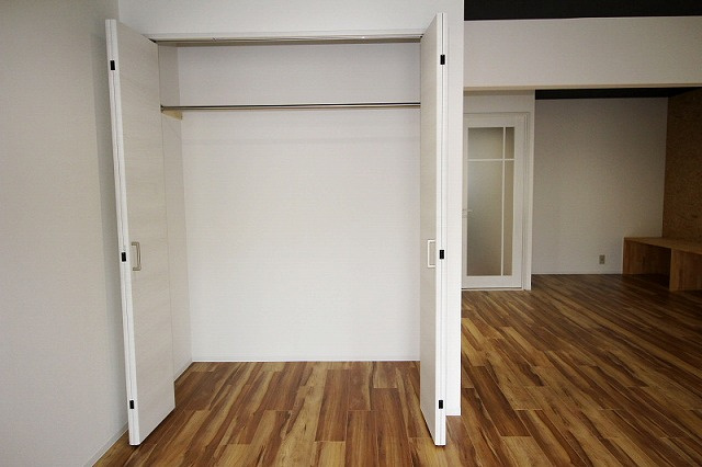 伊勢原市上粕屋の賃貸マンション