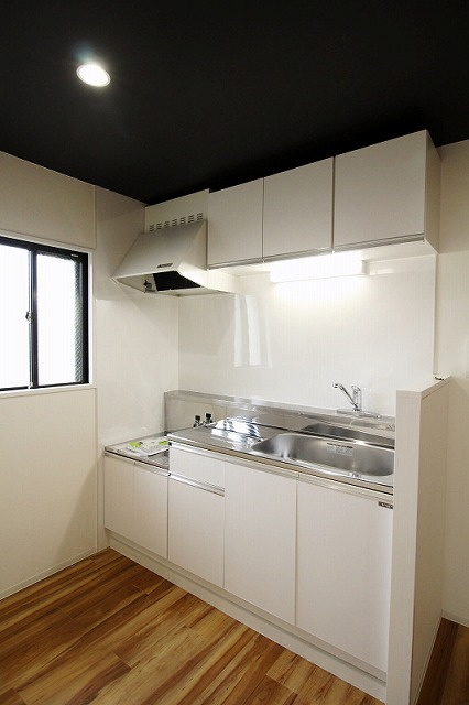 伊勢原市上粕屋の賃貸マンション