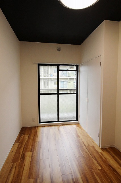 伊勢原市上粕屋の賃貸マンション