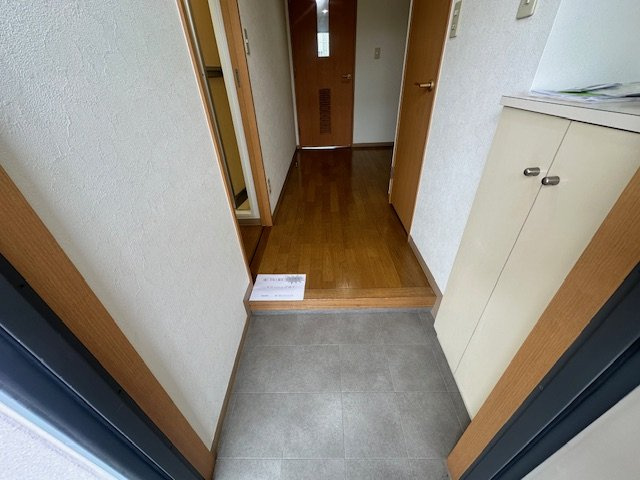 ベルメゾン302の玄関