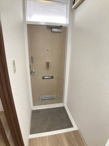 Ｆフラット町谷Ⅰの玄関