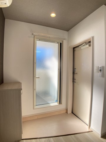 リュウト与野本町の玄関