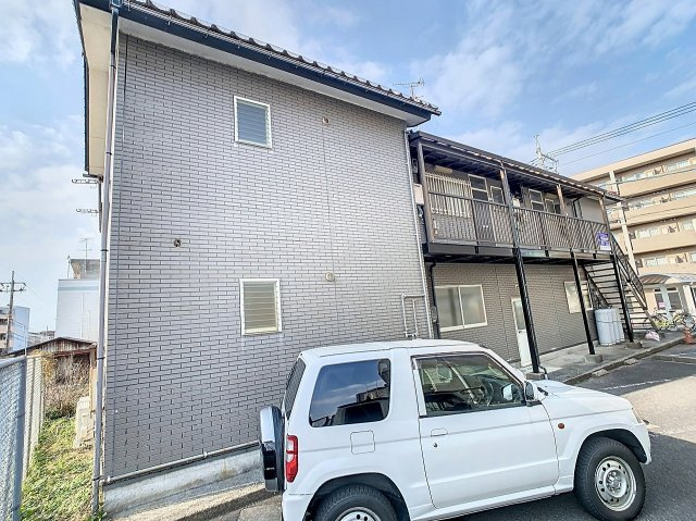 メゾン若葉の外観