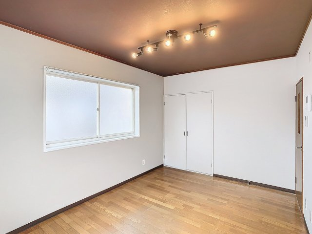 メゾン若葉の居間・リビング