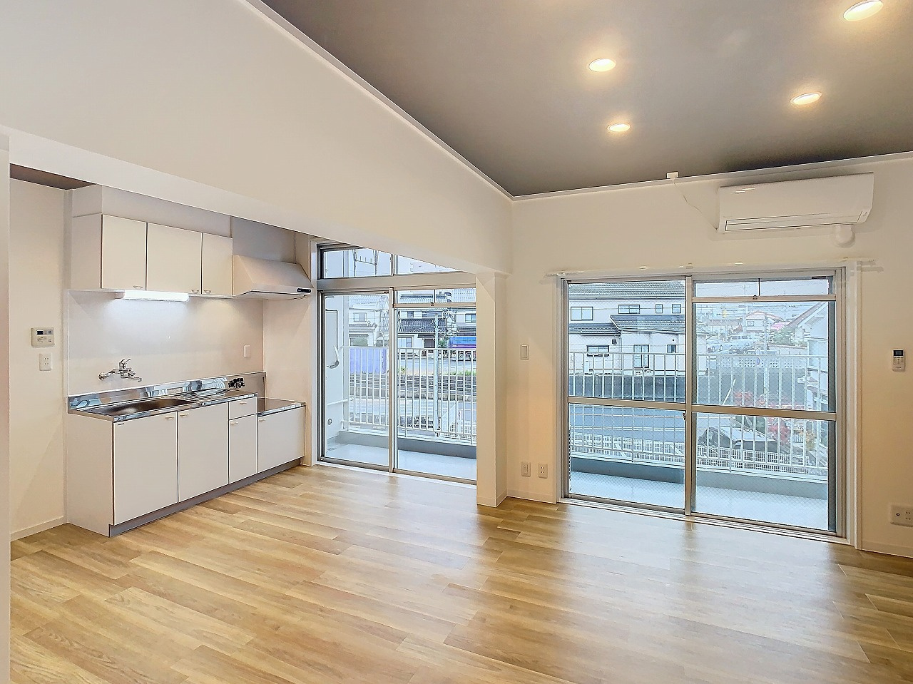 メゾンセントの居間・リビング