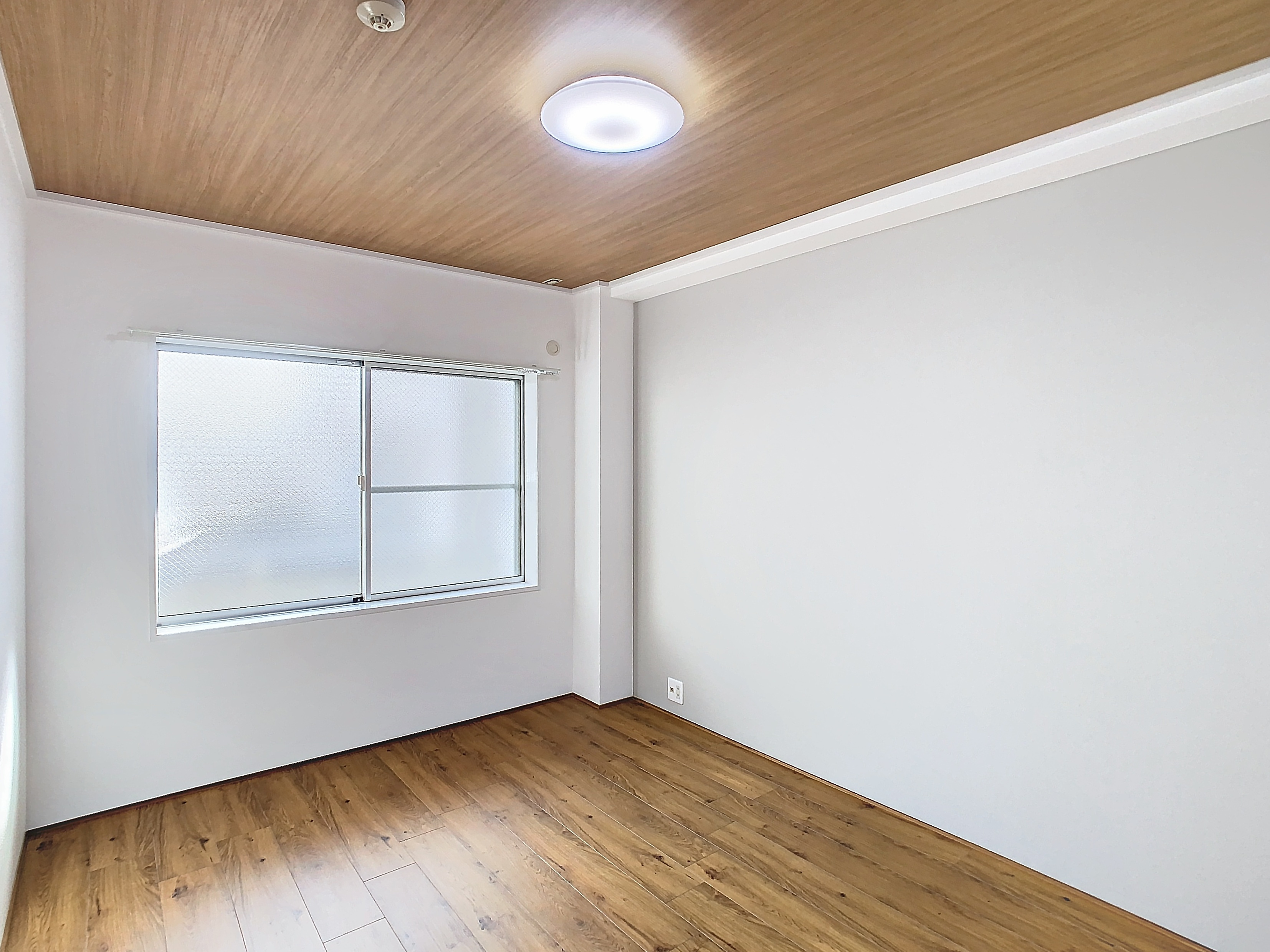 サウスコートいせき