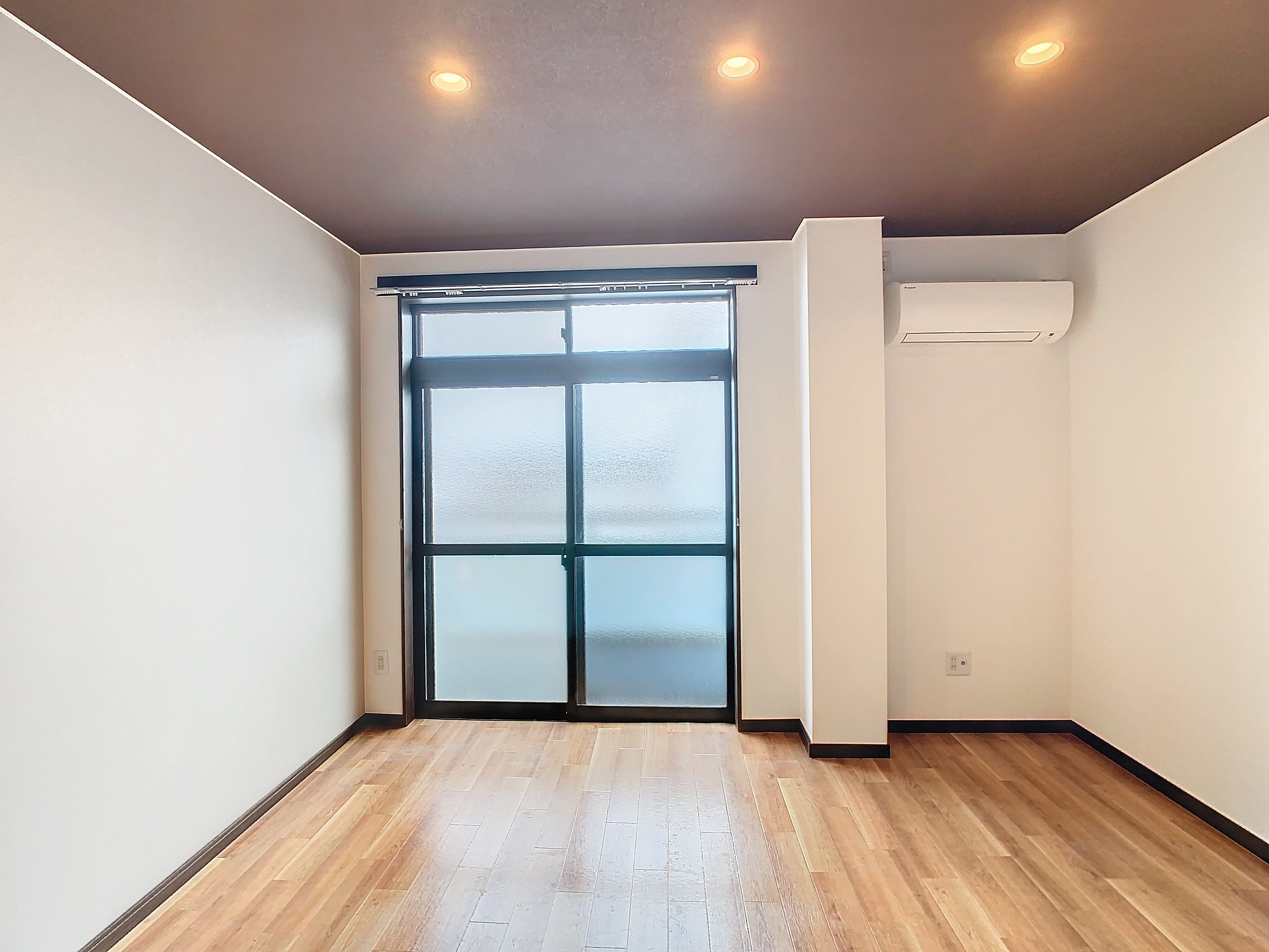 ブライトネスハウス