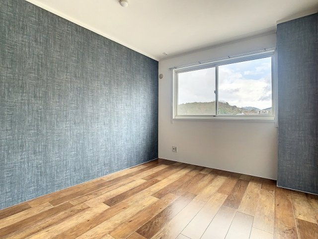 ハイツいせきD棟の居間・リビング