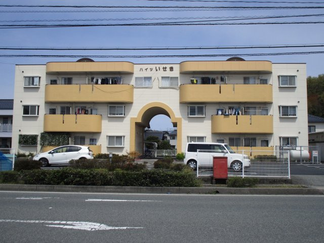 ハイツいせきの外観