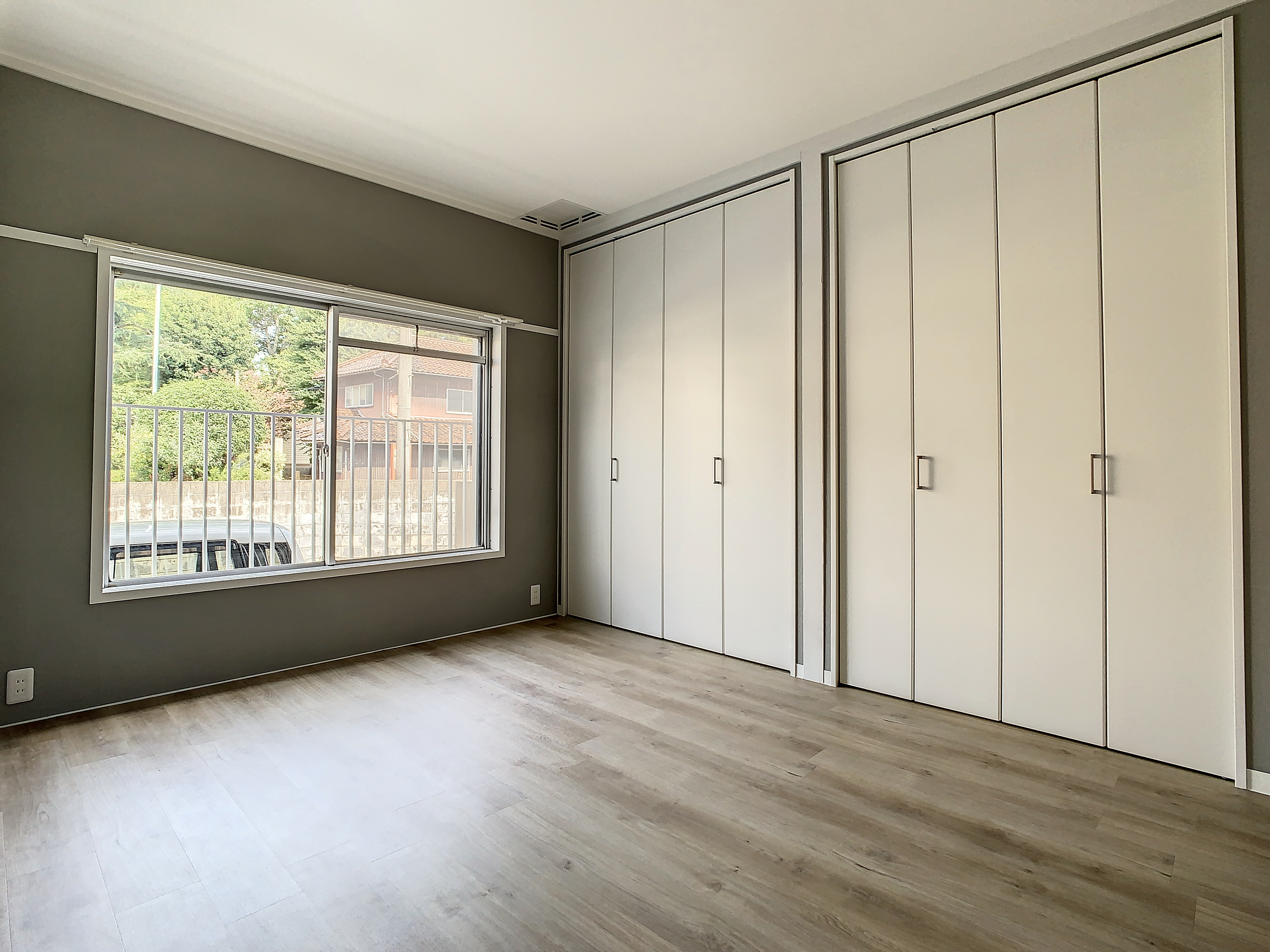 メゾンセントの洋室