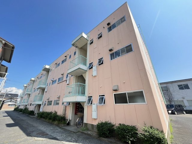 ロイヤルマンションの外観