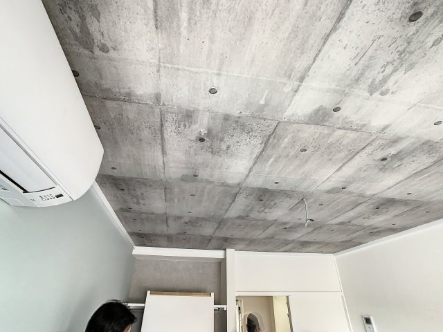 カレッジハウス湖山の洋室