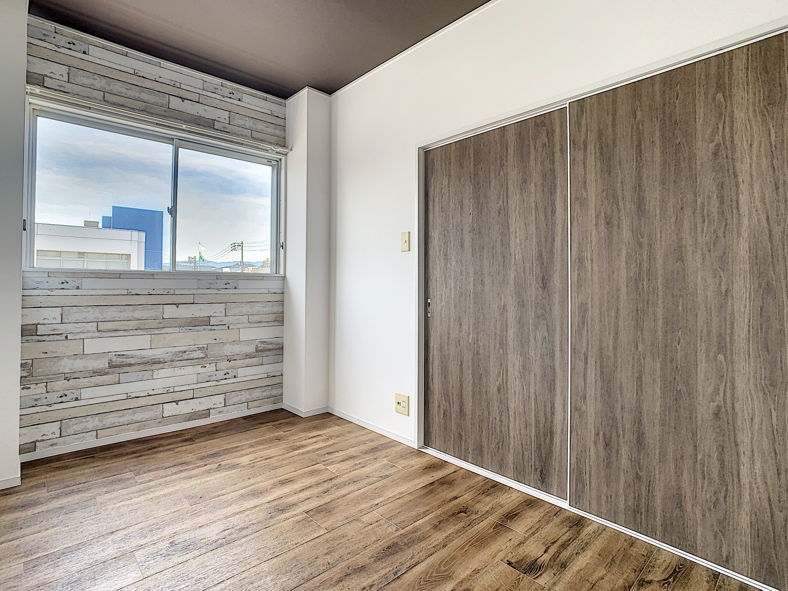 メゾンミヨシの居間・リビング