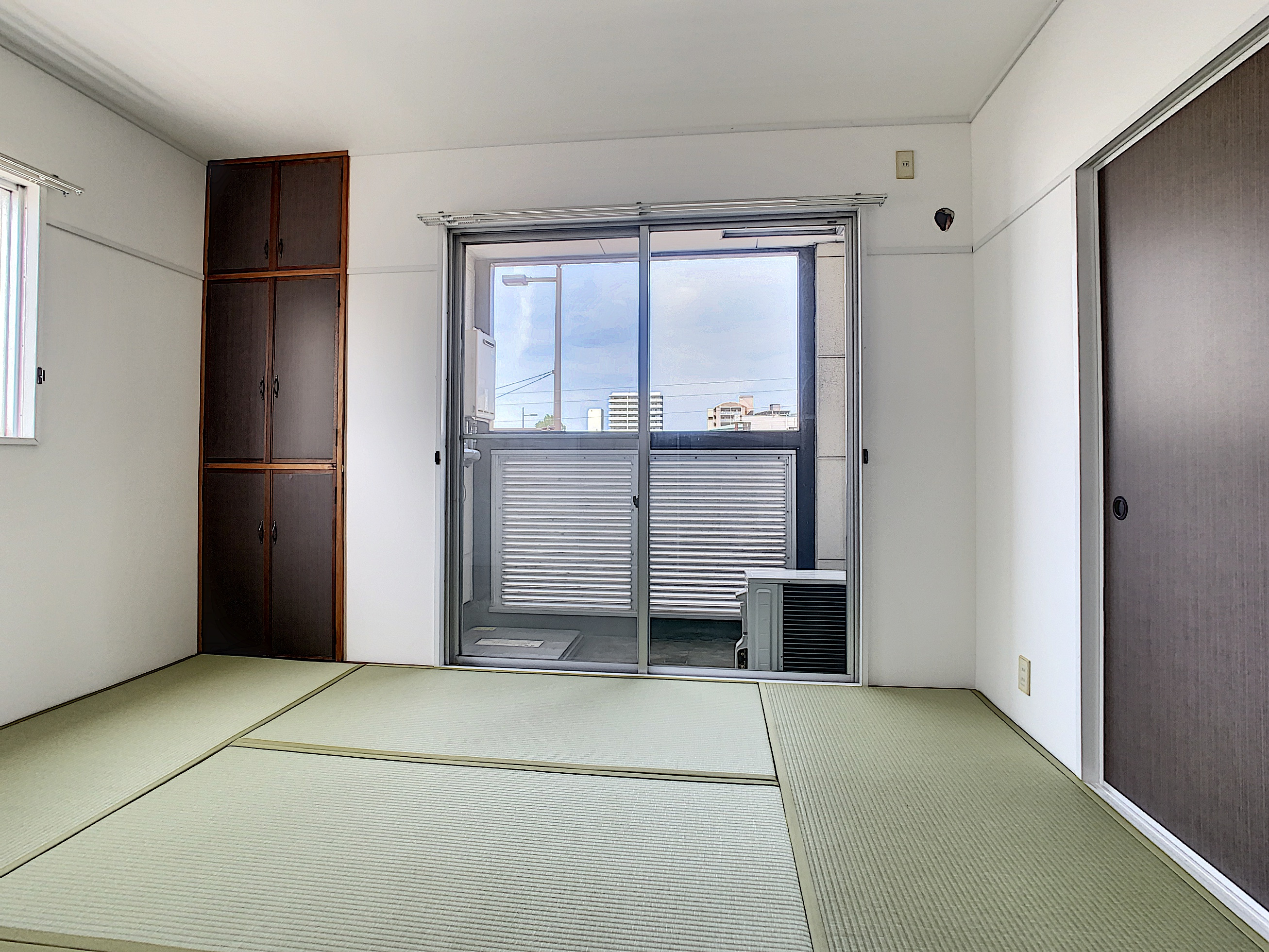 メゾンミヨシの居間・リビング