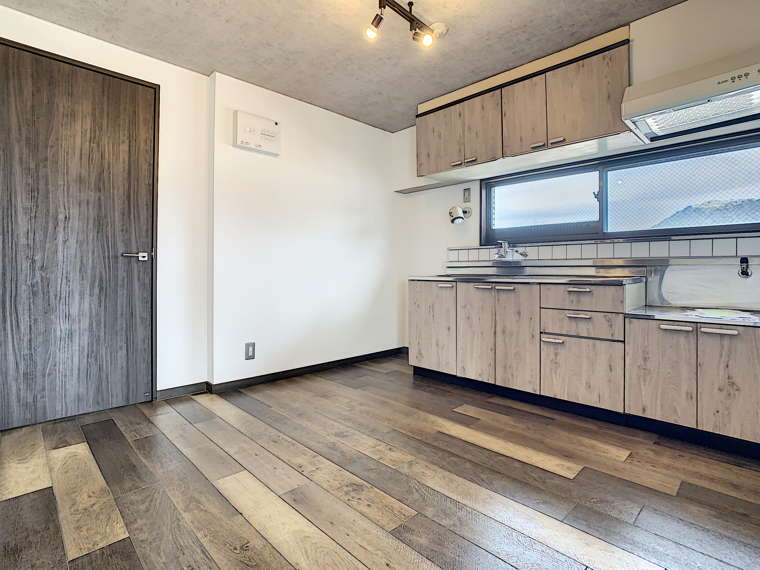 グランドール若桜の洋室