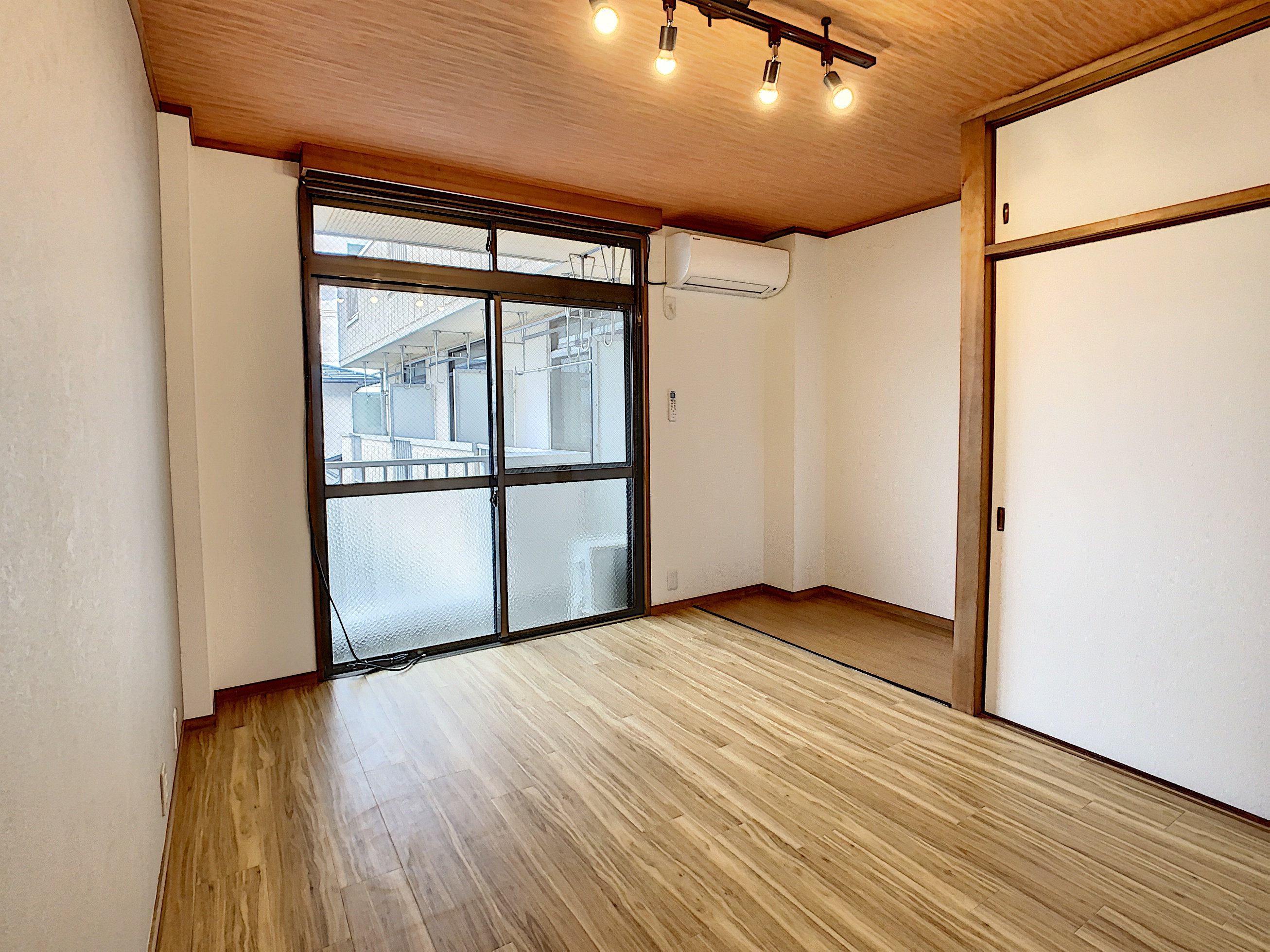 エイシンハイツ