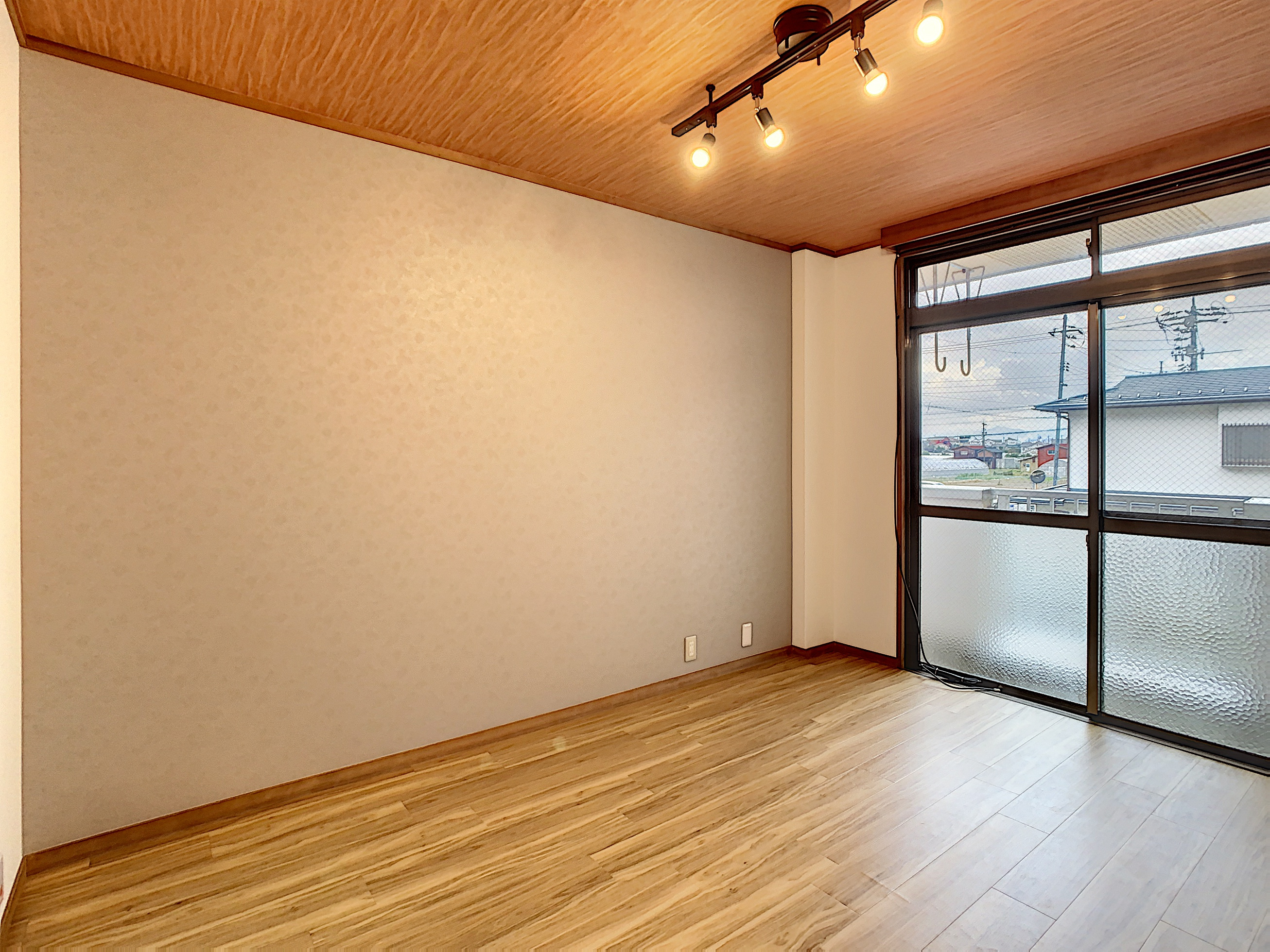 エイシンハイツ