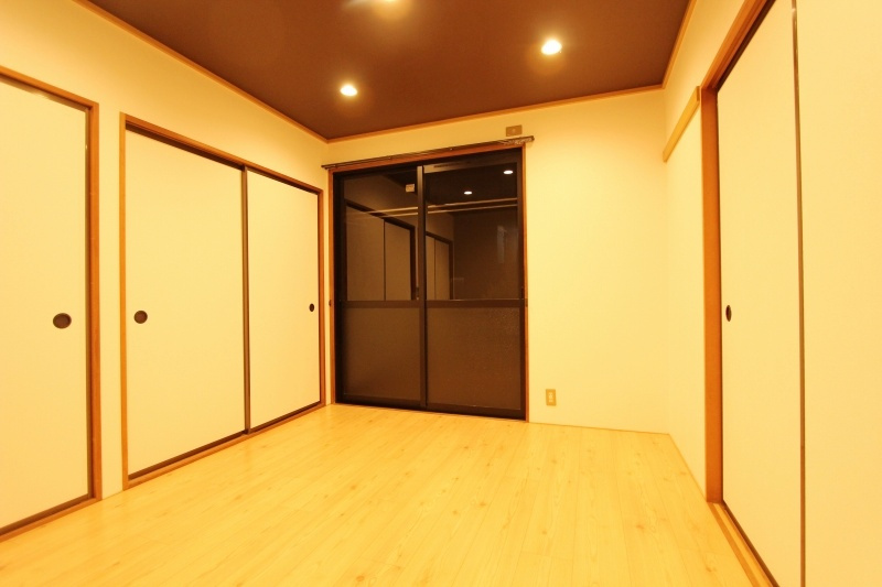 プラティア板谷