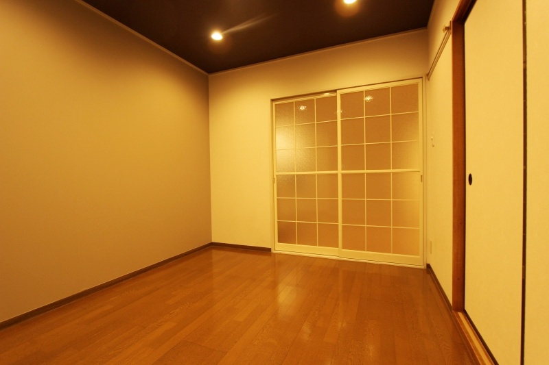 プラティア板谷