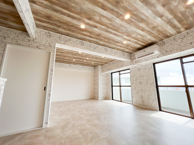 ファミール道後姫塚