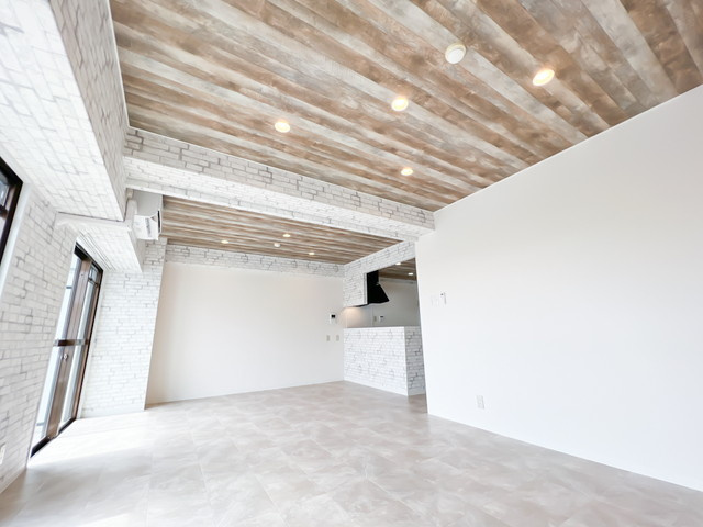 ファミール道後姫塚