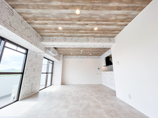 ファミール道後姫塚