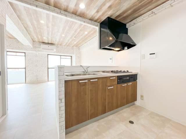 ファミール道後姫塚