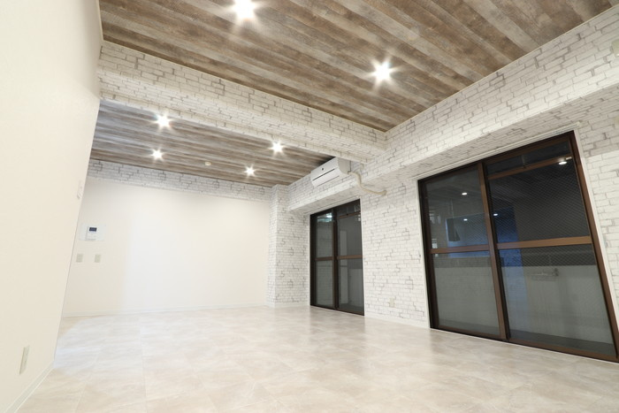 ファミール道後姫塚