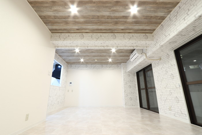 ファミール道後姫塚