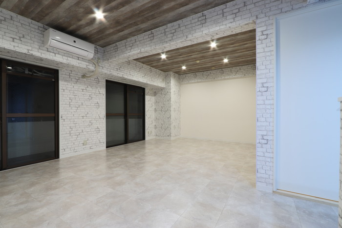 ファミール道後姫塚